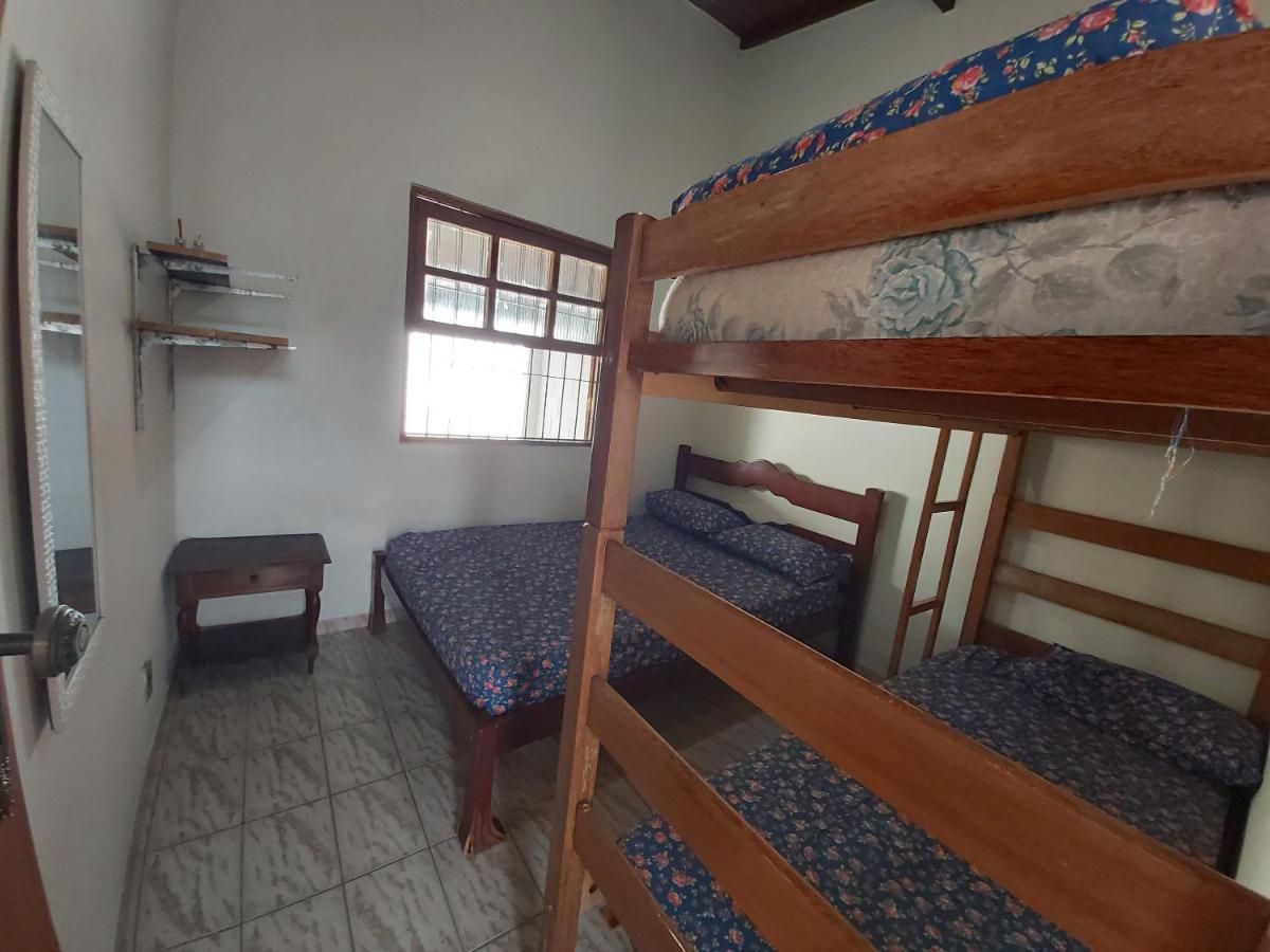 Chalé 0006.01 - Maranduba - Chale - 1 Dorm - 5 Pess - 3 Quadras Do Mar - Piscina Coletiva - Wifi *